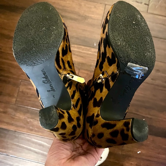 SAM EDELMAN Sianna Leopard Cheetah Calf Hair Booties Heeled Ankle Boots 8 - Picture 2 of 6